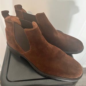 Johnston and Murphy Mens Size 12 Suede Chelsea Boots